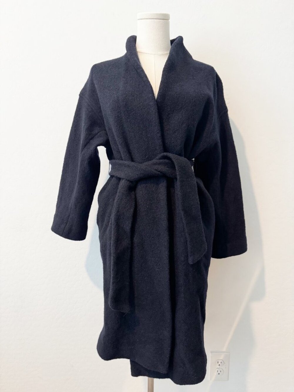 Aritzia Babaton‎ 100% Merino Wool Wrap Belted Coat Minimalist Robe Classic Small